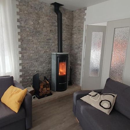 Appartement Entier Au Dessus De Villa, Climatisation Reversible Poele A Bois Tres Chaleureux , Wi Fi Parking Privee Gratuit Situation 500 M, Plage Et Centre Ville Sanary-sur-Mer Kültér fotó