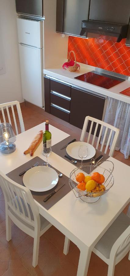 Appartement Entier Au Dessus De Villa, Climatisation Reversible Poele A Bois Tres Chaleureux , Wi Fi Parking Privee Gratuit Situation 500 M, Plage Et Centre Ville Sanary-sur-Mer Kültér fotó