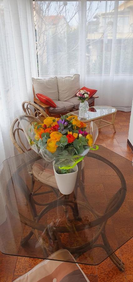 Appartement Entier Au Dessus De Villa, Climatisation Reversible Poele A Bois Tres Chaleureux , Wi Fi Parking Privee Gratuit Situation 500 M, Plage Et Centre Ville Sanary-sur-Mer Kültér fotó