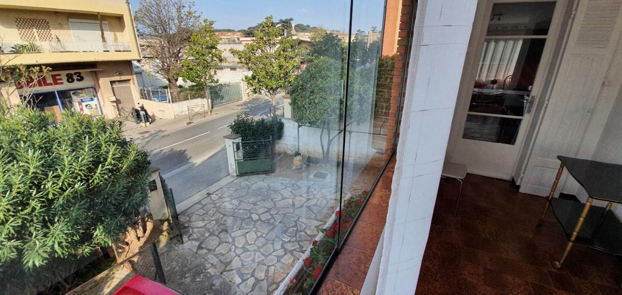 Appartement Entier Au Dessus De Villa, Climatisation Reversible Poele A Bois Tres Chaleureux , Wi Fi Parking Privee Gratuit Situation 500 M, Plage Et Centre Ville Sanary-sur-Mer Kültér fotó